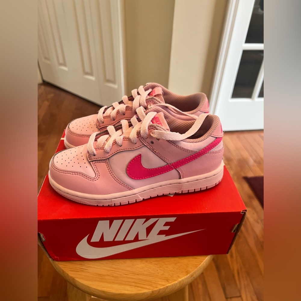 Nike Dunk Lows Triple Pink